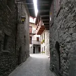 In Stile Alpino A Courmayeur 公寓 韦朗