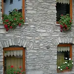 Апартаменты In Stile Alpino A Courmayeur Верранд