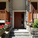 Apartment In Stile Alpino A Courmayeur *